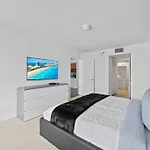Superb Unit, Centrally Located With Parking